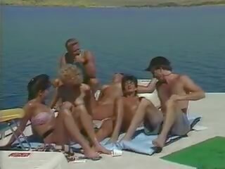 Luxúria weekend 1988 nós sharon mitchell completo vídeo dvdrip | xhamster