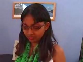 Mergelė adolescent indiškas geeta