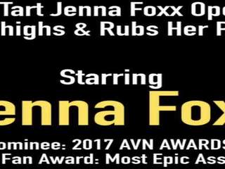 Ebony Tart Jenna Foxx Opens Her Dark Thighs & Rubs Her