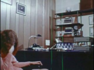 A psychiatrist 1971 - film täis - mkx, porno 13