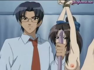 Anime lésbicas compartilhando um prick e um dildo